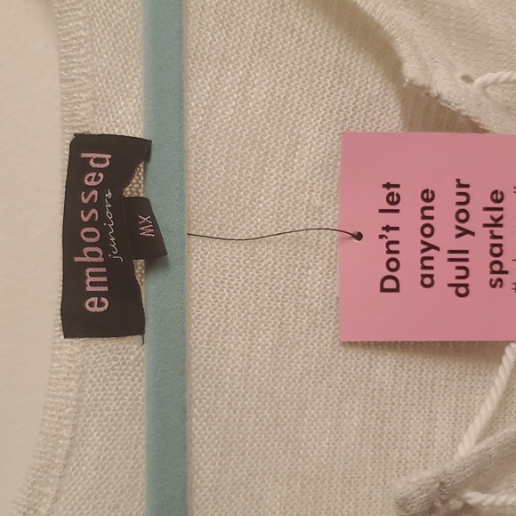 Embossed Juniors Top - Picture 2 of 5